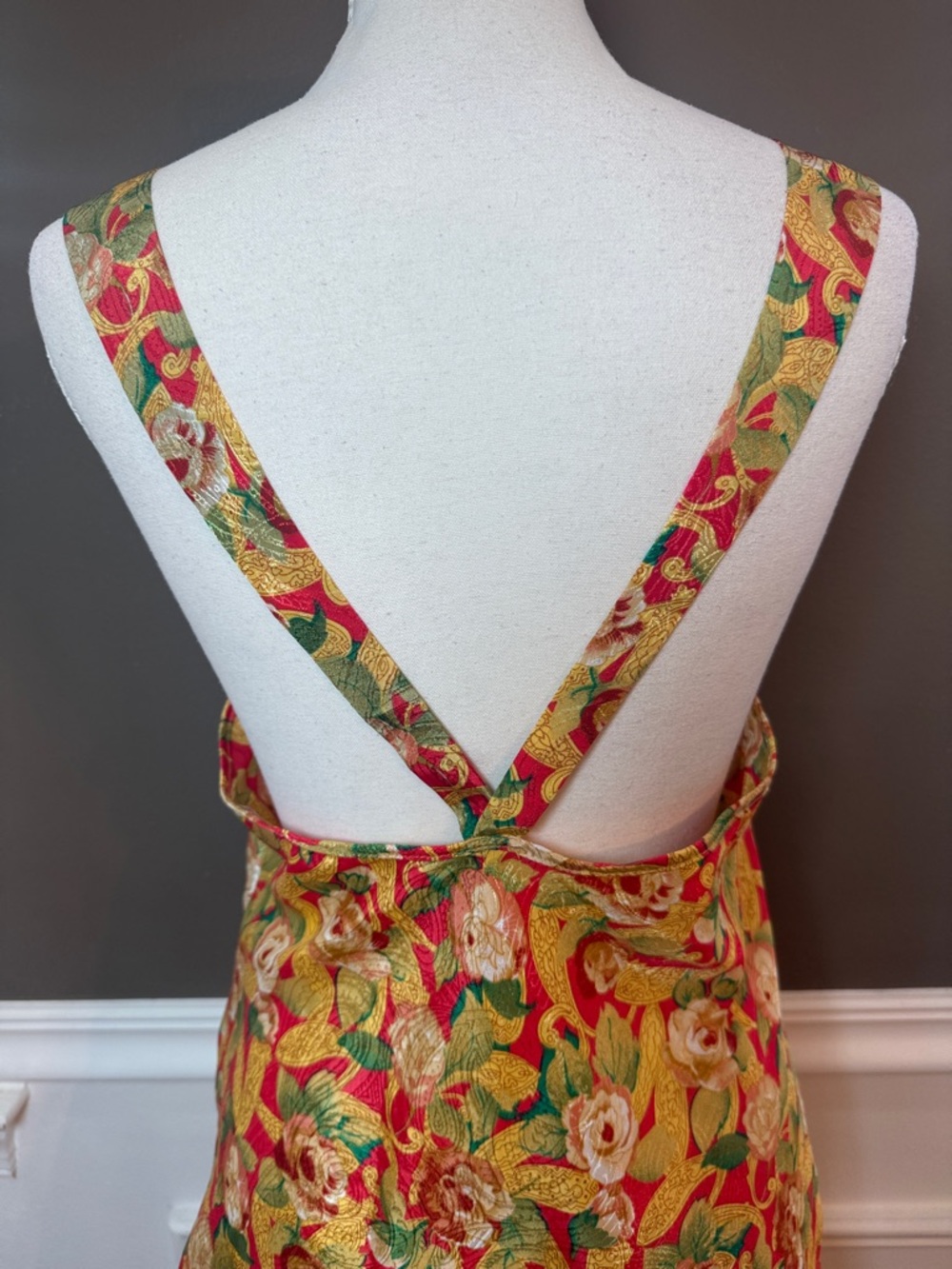 Vintage Violets & Roses Floral Slip Dress Satin Red Gold‎ Small - Picture 6 of 9